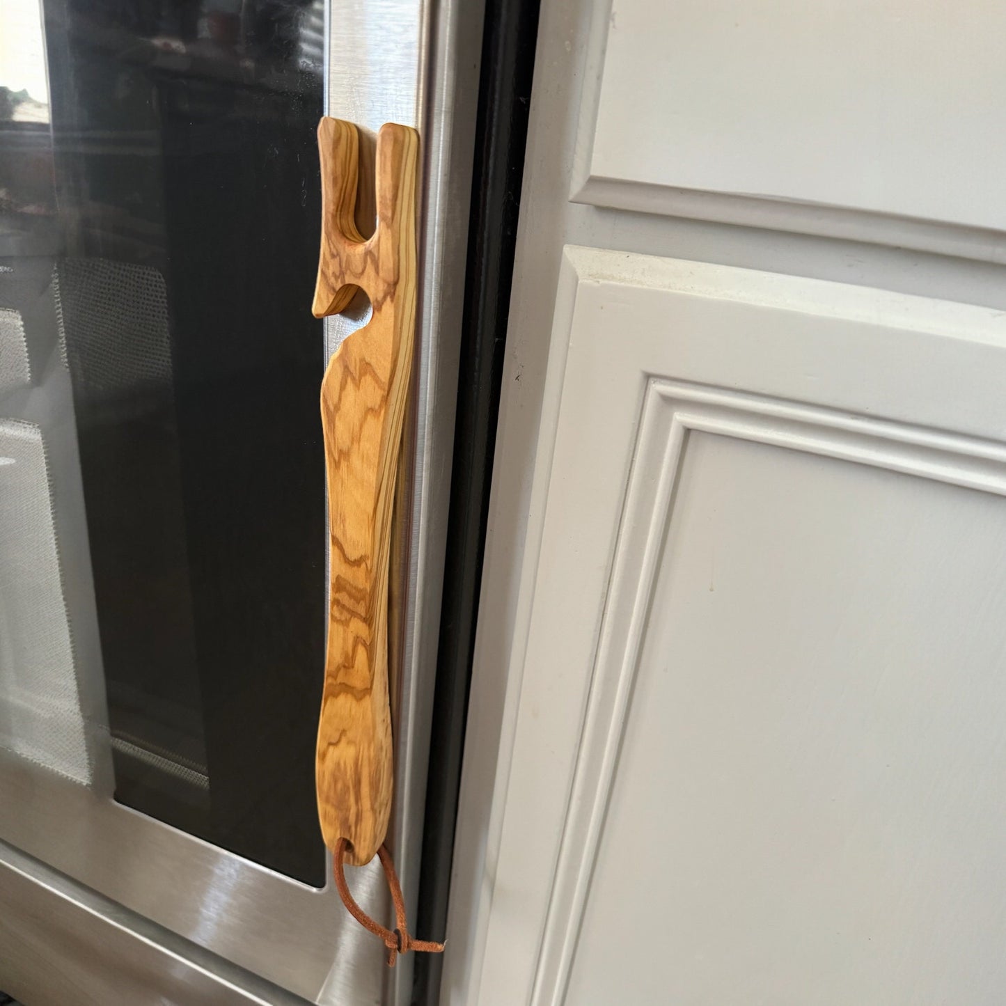 Olive Wood Oven Rack Push/Pull Stick with Magnet -